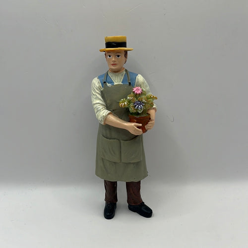 DOL009 - Resin gardener or florist