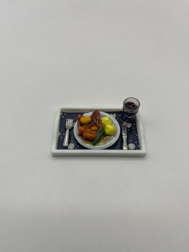 ZR201 - Dinner and drink on tray