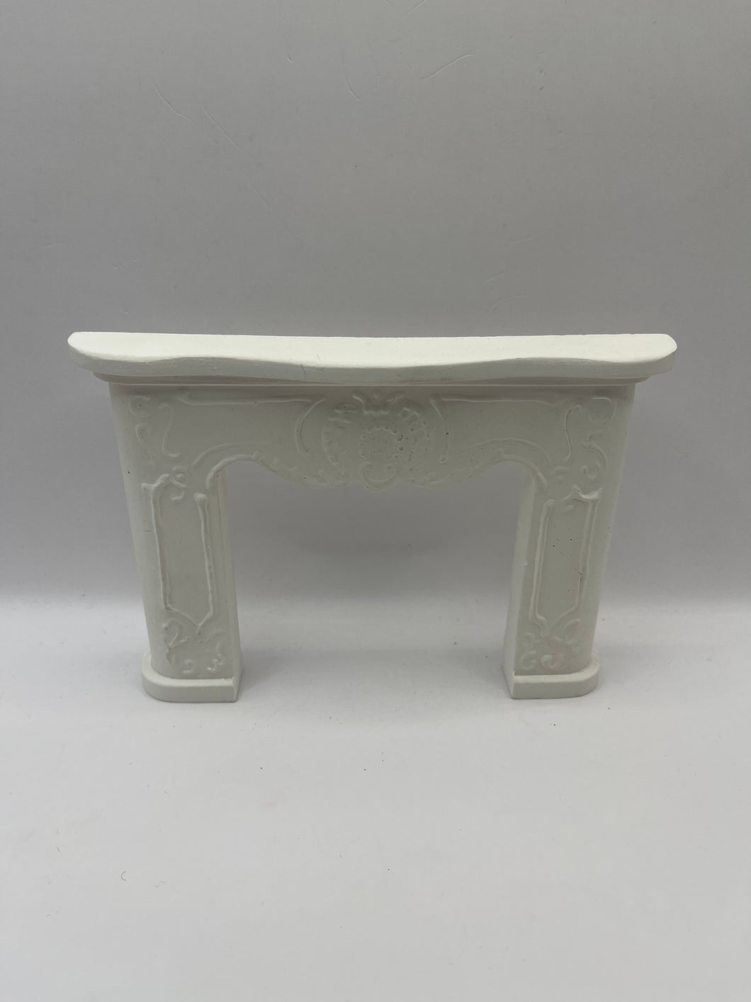 DEC029 - Large fire surround