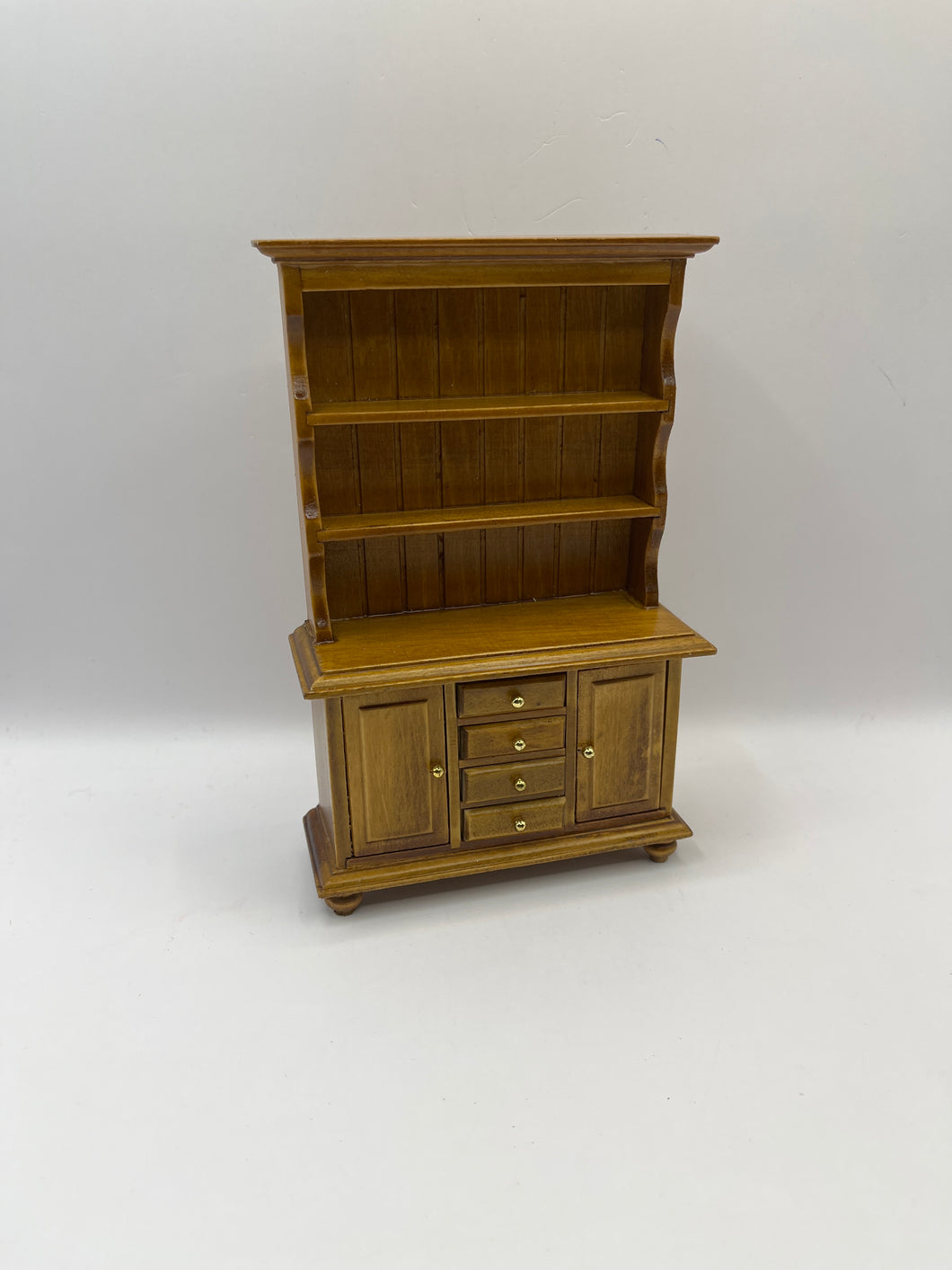 KIT087 - Kitchen dresser