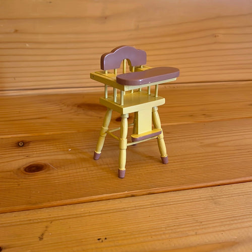 NUR115 - Yellow and brown high chair